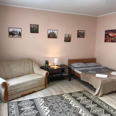 Apartment Near The Forum Mall Lviv Exterior photo